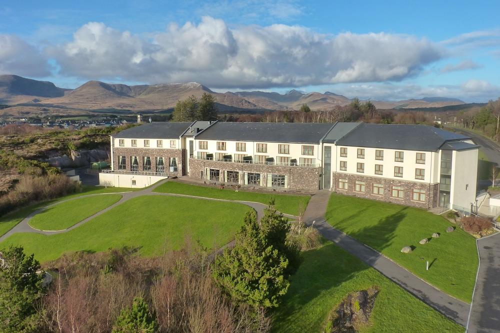 Sneem Hotel Exterior photo